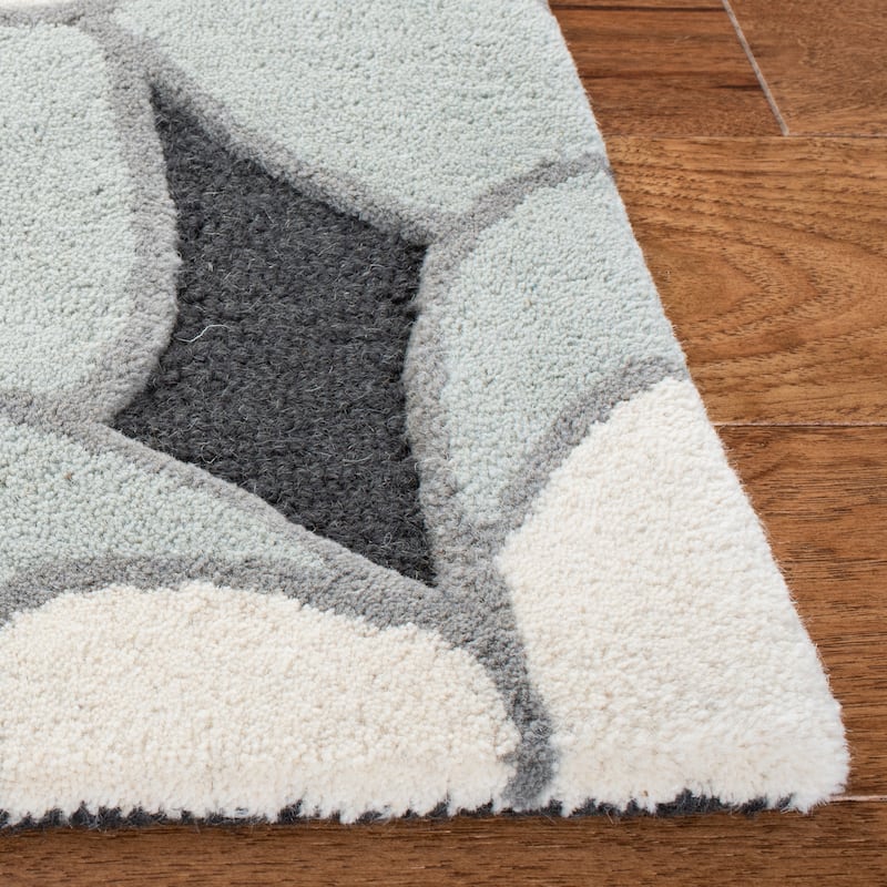 SAFAVIEH Handmade Kids Miens Floral Wool Rug