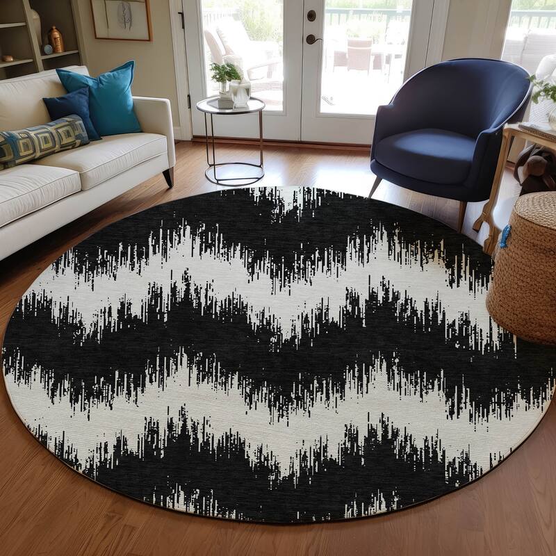 Machine Washable Indoor/ Outdoor Chantille Modern Chevron Rug