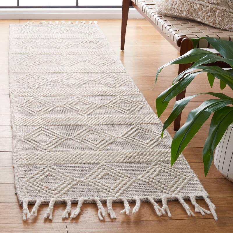 SAFAVIEH Handmade Natura Mariolina Transitional Wool Rug - 2'3" x 8' Runner - Ivory/Beige