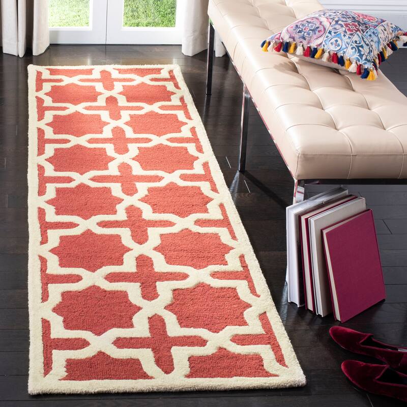 SAFAVIEH Handmade Cambridge Remedios Geometric Wool Rug - 2'6" x 10' Runner - Rust/Ivory