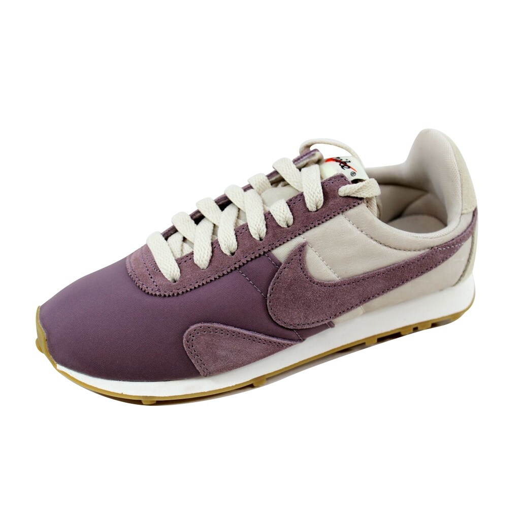 Shop Nike Women S Pre Montreal Racer Vintage Light Orewood Brown Taupe Grey Sail 828436 103 Overstock 21141897