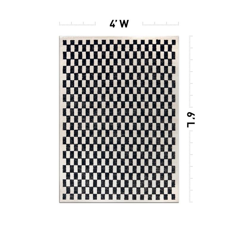Contemporary Checkered Stylish Area Rug, Pet Friendly for Any Room
