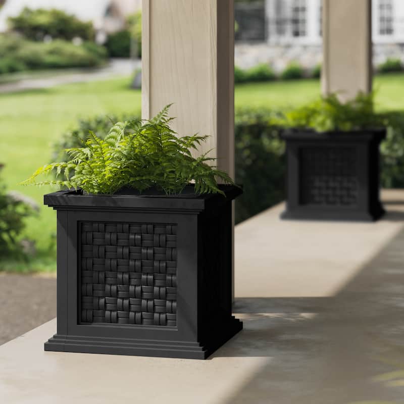 Pure Garden 14.65-in Faux Rattan Style Outdoor Planter Box