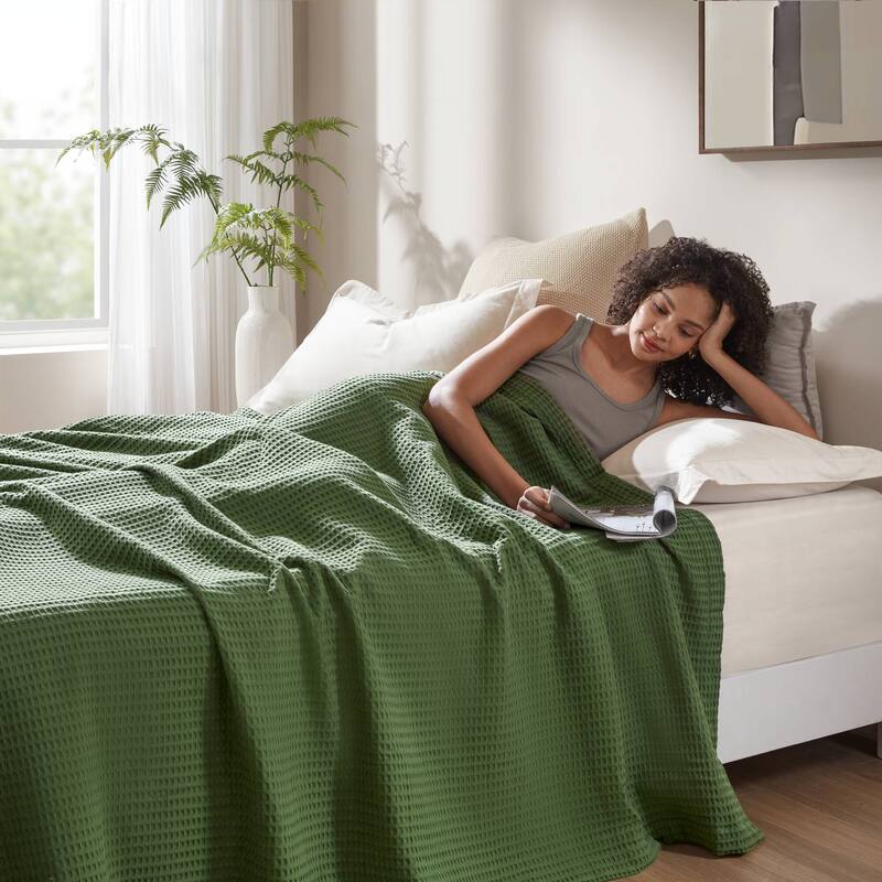 Madison Park Waffle Weave Cotton Blanket