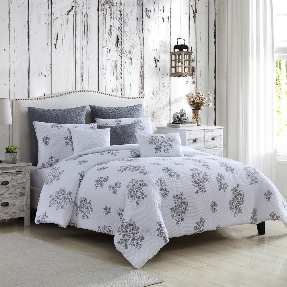 Modern threads top beck comforter