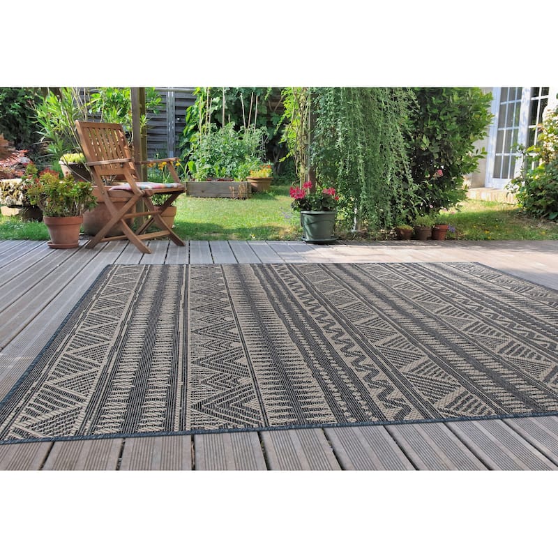 World Rug Gallery Geometric Bohemian Indoor/Outdoor Area Rug