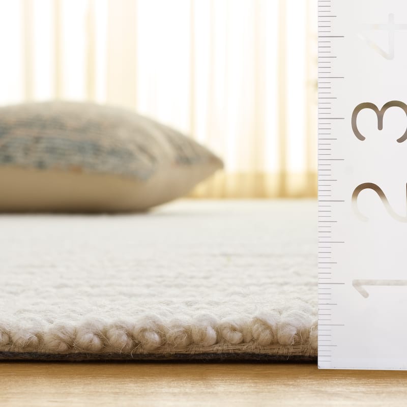 SAFAVIEH Handmade Ebony Emina Wool Rug