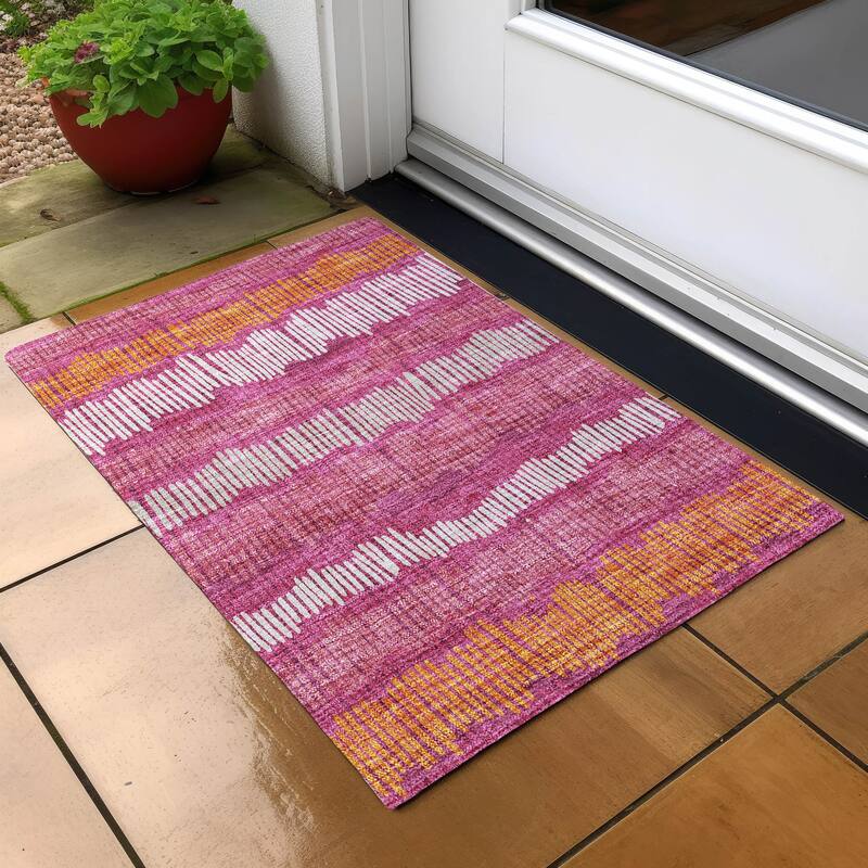 Machine Washable Indoor/ Outdoor Chantille Abstract Stripe Rug - Blush - 1'8" x 2'6"