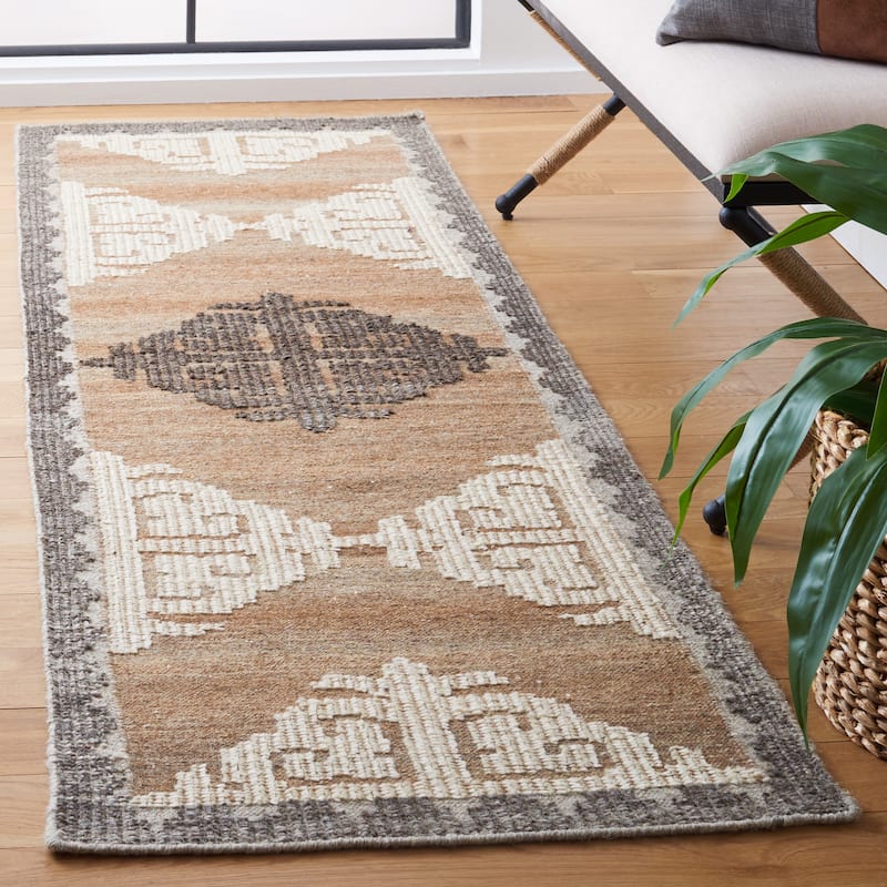 SAFAVIEH Hand-knotted Kenya Marise Southwestern Tribal Wool Rug - 2'3" x 8' Runner - Brown/Charcoal