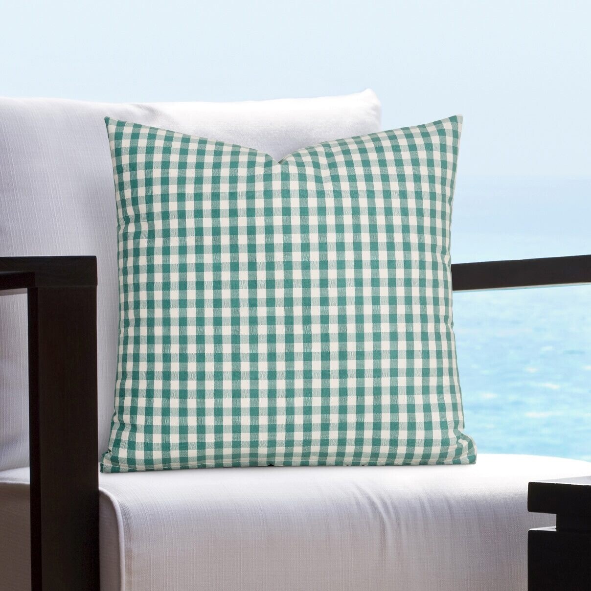 Siscovers Dawson Checkered Solarium Indoor/Outdoor Throw-image