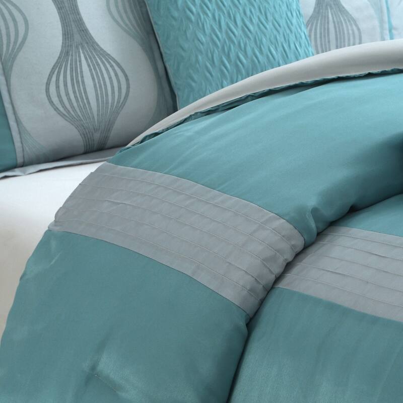 Nanshing Daniella 7-Piece Modern Geometric Comforter Set