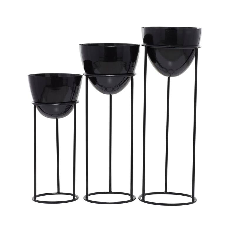 CosmoLiving by Cosmopolitan Black Metal Indoor Outdoor Planter with Removable Stand (Set of 3)