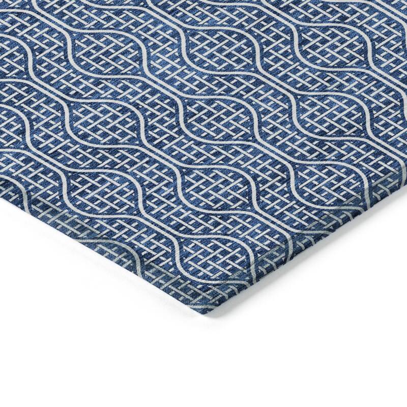 Machine Washable Indoor/ Outdoor Chantille Criss Cross Geo Rug