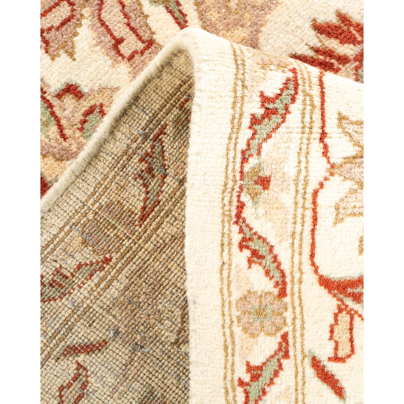 Overton Handknotted Wool Traditional Oriental Ivory Area Rug - 4' x 6'