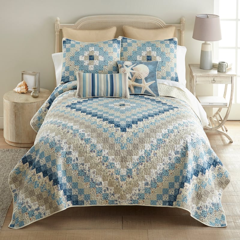 Donna Sharp Blue Diamond Polyester Quilt Collection