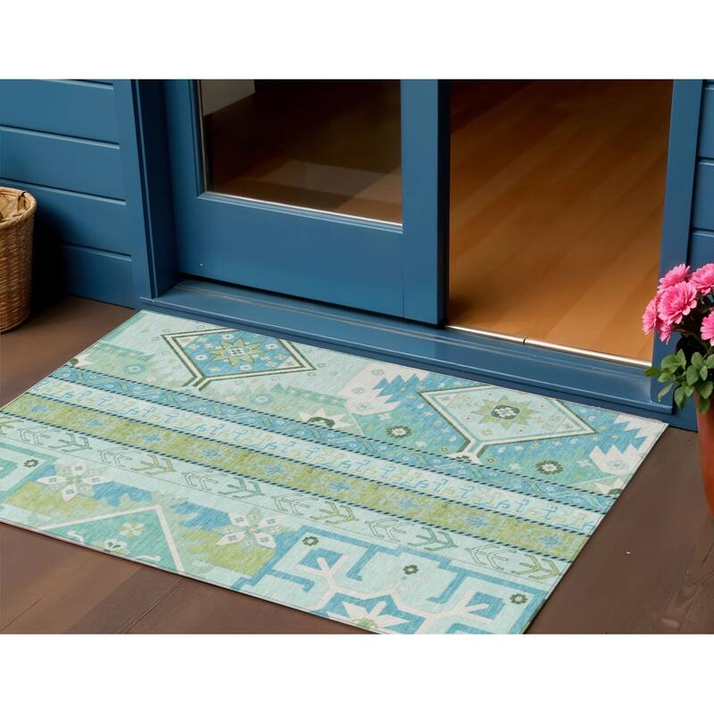 HomeRoots Aztec Transitional Rectangle Outdoor Rug - 3' x 5'