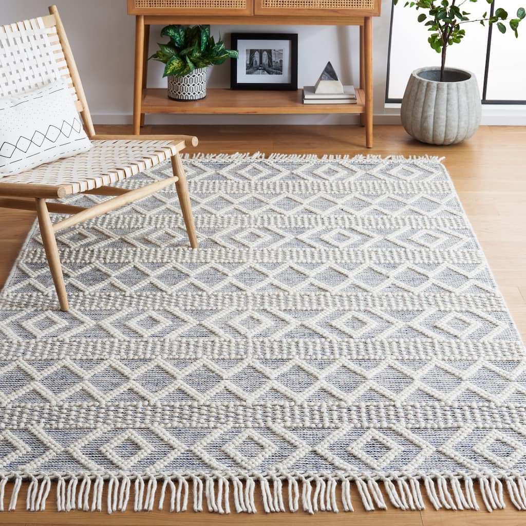 SAFAVIEH Handmade Vermont Corrina Boho Wool Fringe Rug