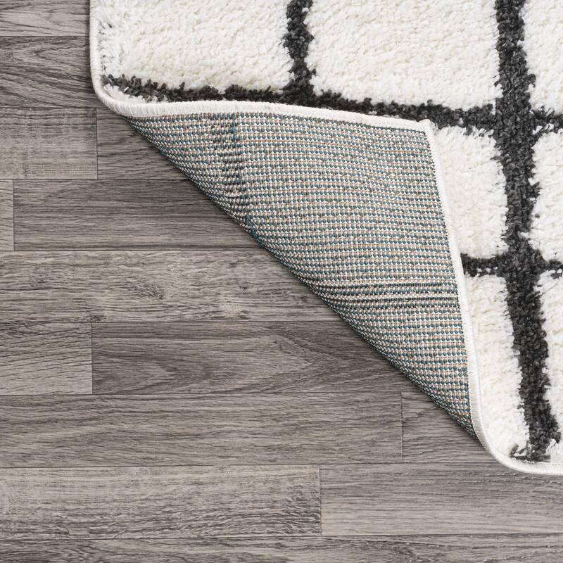 JONATHAN Y Cami Geometric Grid Shag Area Rug