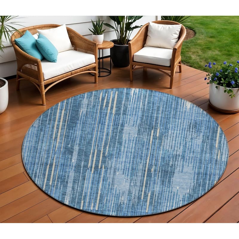 HomeRoots Striped Transitional Rectangle Outdoor Rug - 8' Round