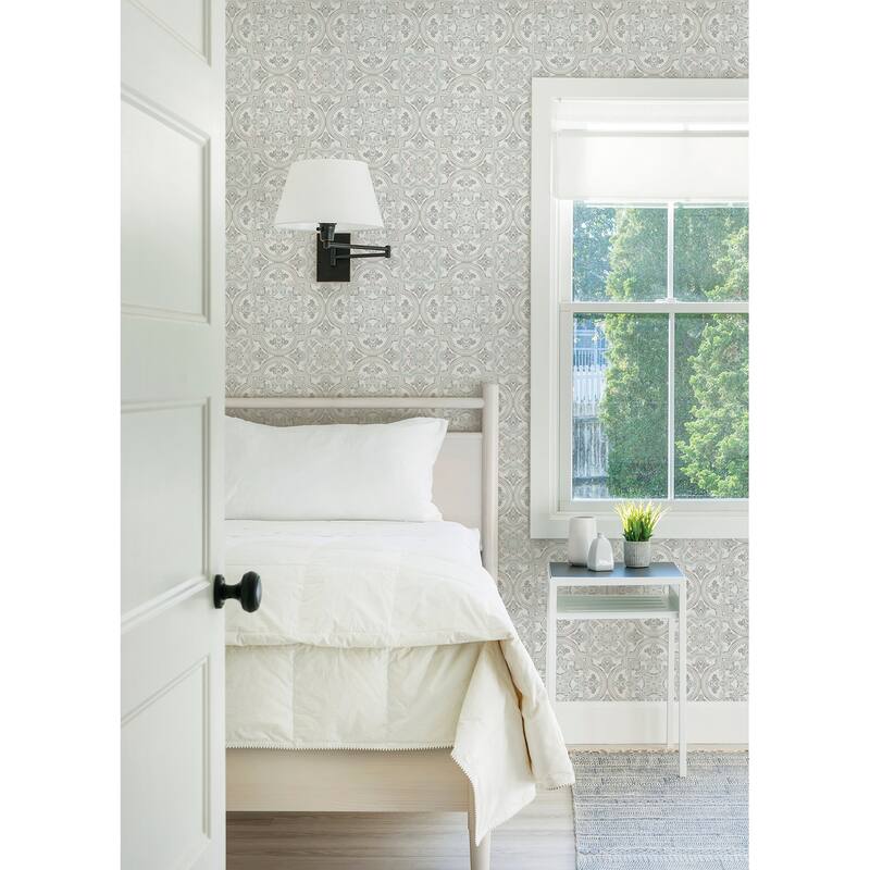 Chesapeake Concord Aqua Medallion Wallpaper