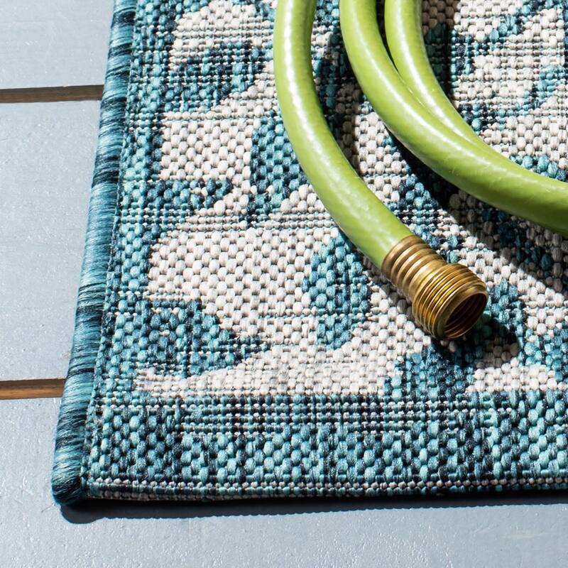 SAFAVIEH Courtyard Gweneth Indoor/ Outdoor Waterproof Patio Backyard Rug
