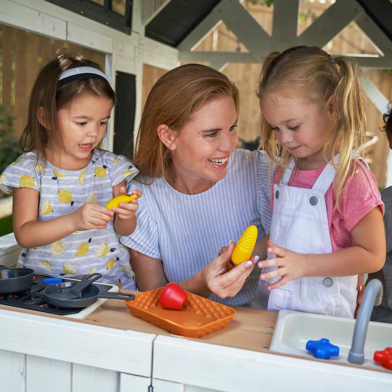 KidKraft Lantana Lane Wooden Playhouse