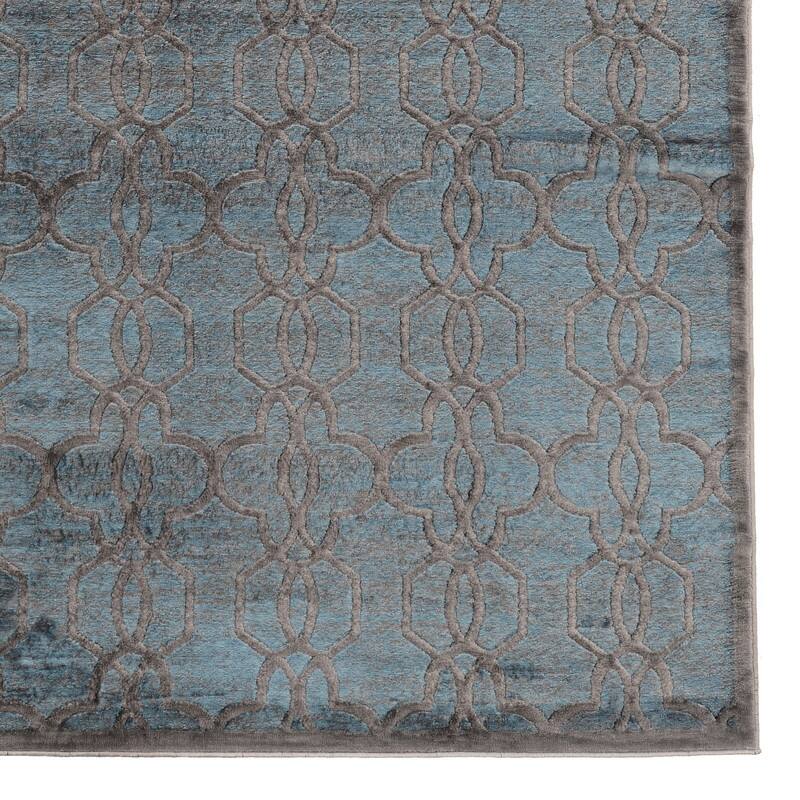Linon Platinum Collection Iron Gate Quatrefoil Modified Polyester Area Rug