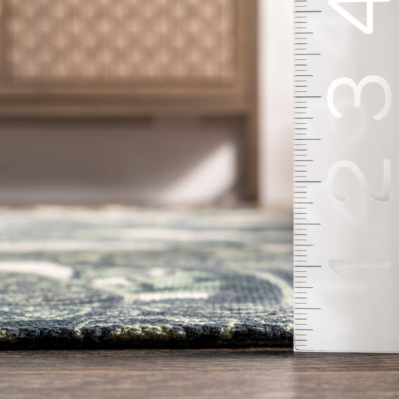 Nuloom Thomas Paul Octopus Tasseled Area Rug