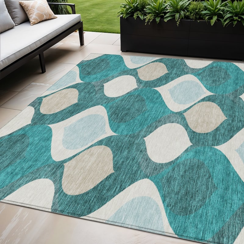 HomeRoots Ogee Transitional Rectangle Outdoor Rug - 5' X 8'
