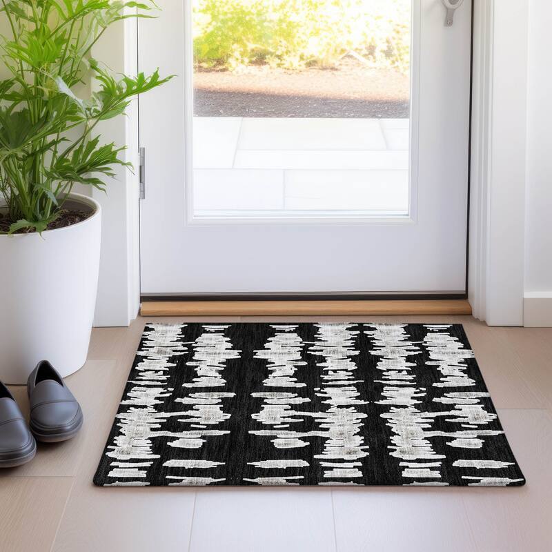 Premium Washable Super Soft Modern Pulse Mayfield Rug - Black - 1'8" x 2'6"