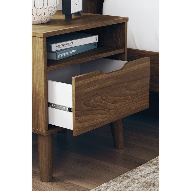 Signature Design by Ashley Fordmont Auburn Nightstand