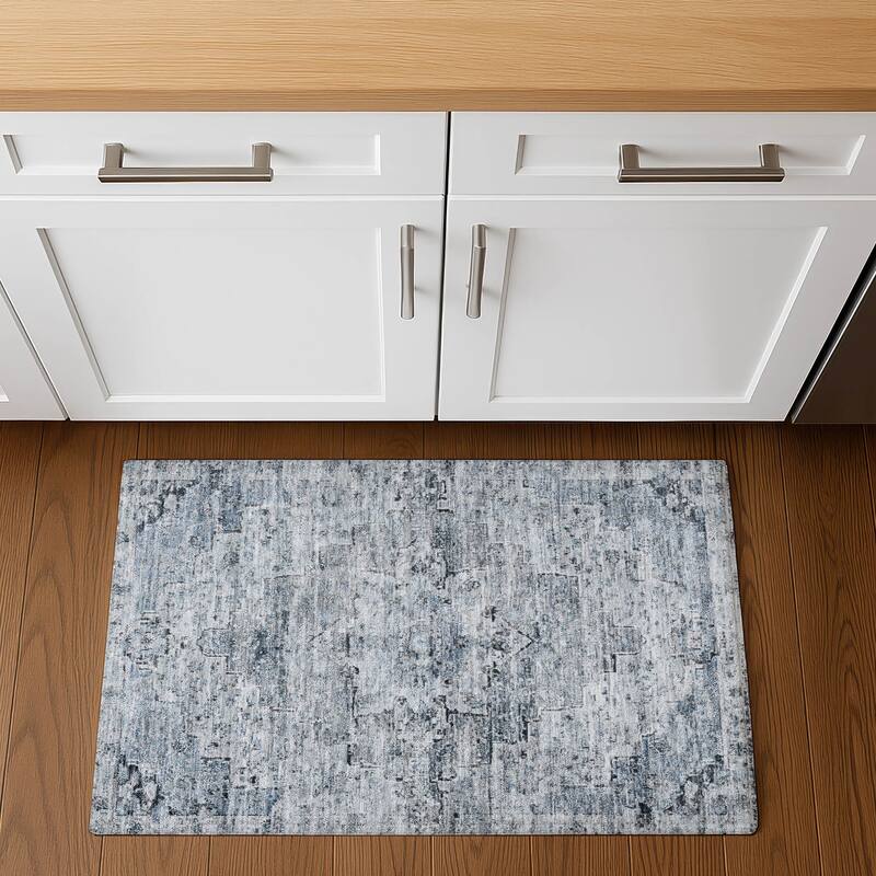 Premium Washable Super Soft Vintage Traditional Mayfield Rug - 1'8" x 2'6" - Sky