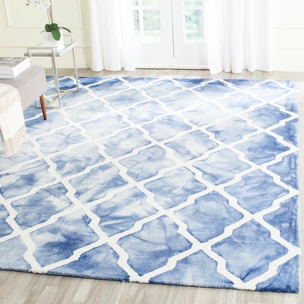 SAFAVIEH Handmade Dip Dye Pamala Vintage Wool Rug. Opens flyout.