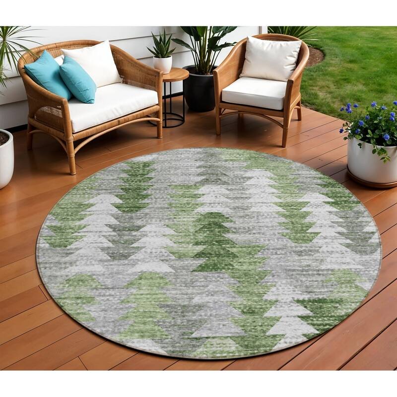 HomeRoots Geometric Transitional Rectangle Outdoor Rug - 8' Round