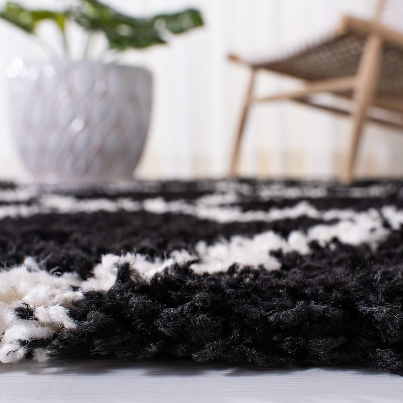 SAFAVIEH Dallas Shag Giusy Trellis 1.5-inch Thick Rug