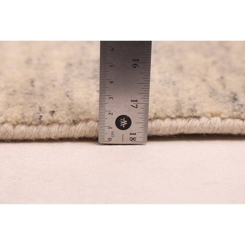 ECARPETGALLERY Hand-knotted Pak Finest Gabbeh Ivory Wool Rug - 4'2 x 6'0