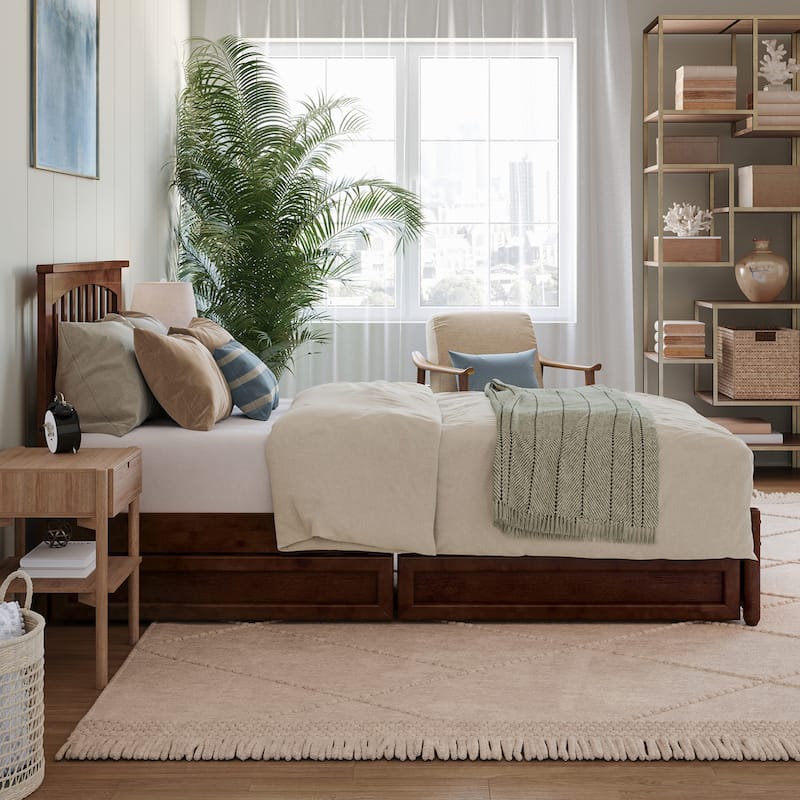 Everett Platform Bed with Panel Footboard and Storage Drawers