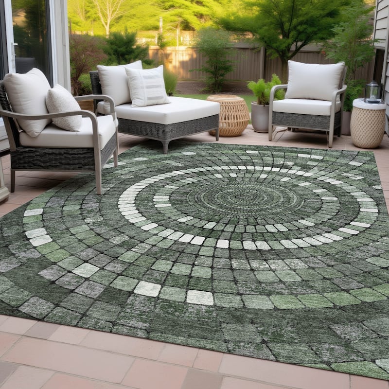 Machine Washable Indoor/Outdoor Contemporary Pinwheel Chantille Rug