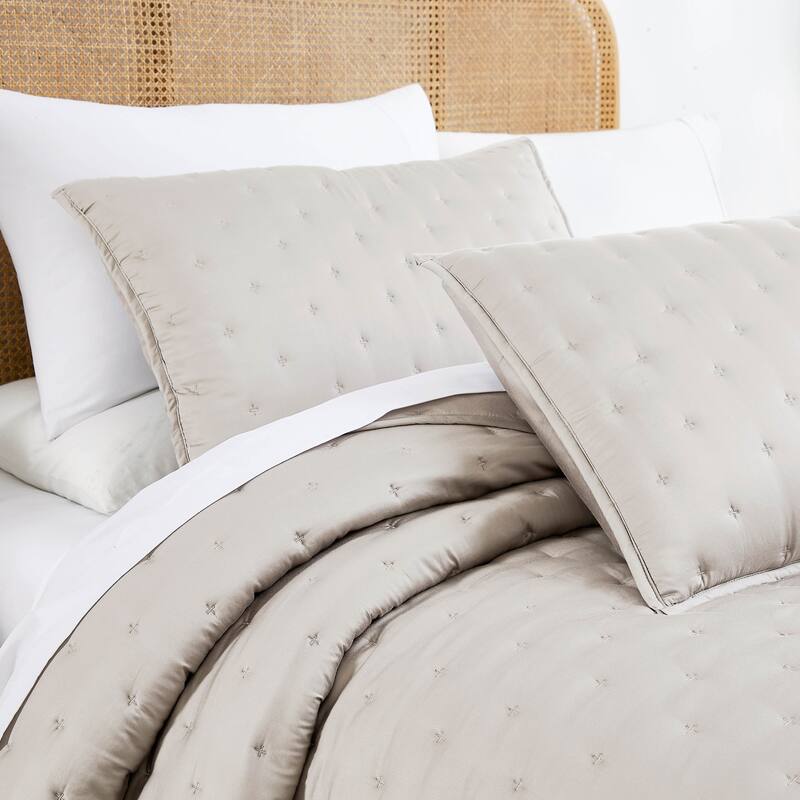 Luxurious 100% Viscose from Bamboo Quilt and Sham Set