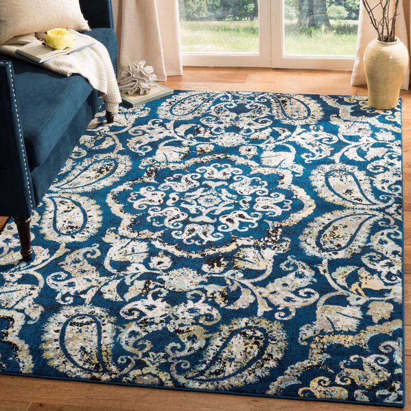 SAFAVIEH Evoke Verginiya Distressed Vintage Boho Rug - 5'3" x 7'6" - Royal/Ivory