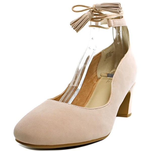Seychelles Tick Women Round Toe Leather Heels