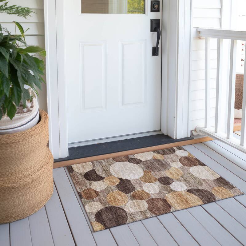 Machine Washable Indoor/ Outdoor Modern Circy Chantille Rug - Brown - 1'8" x 2'6"