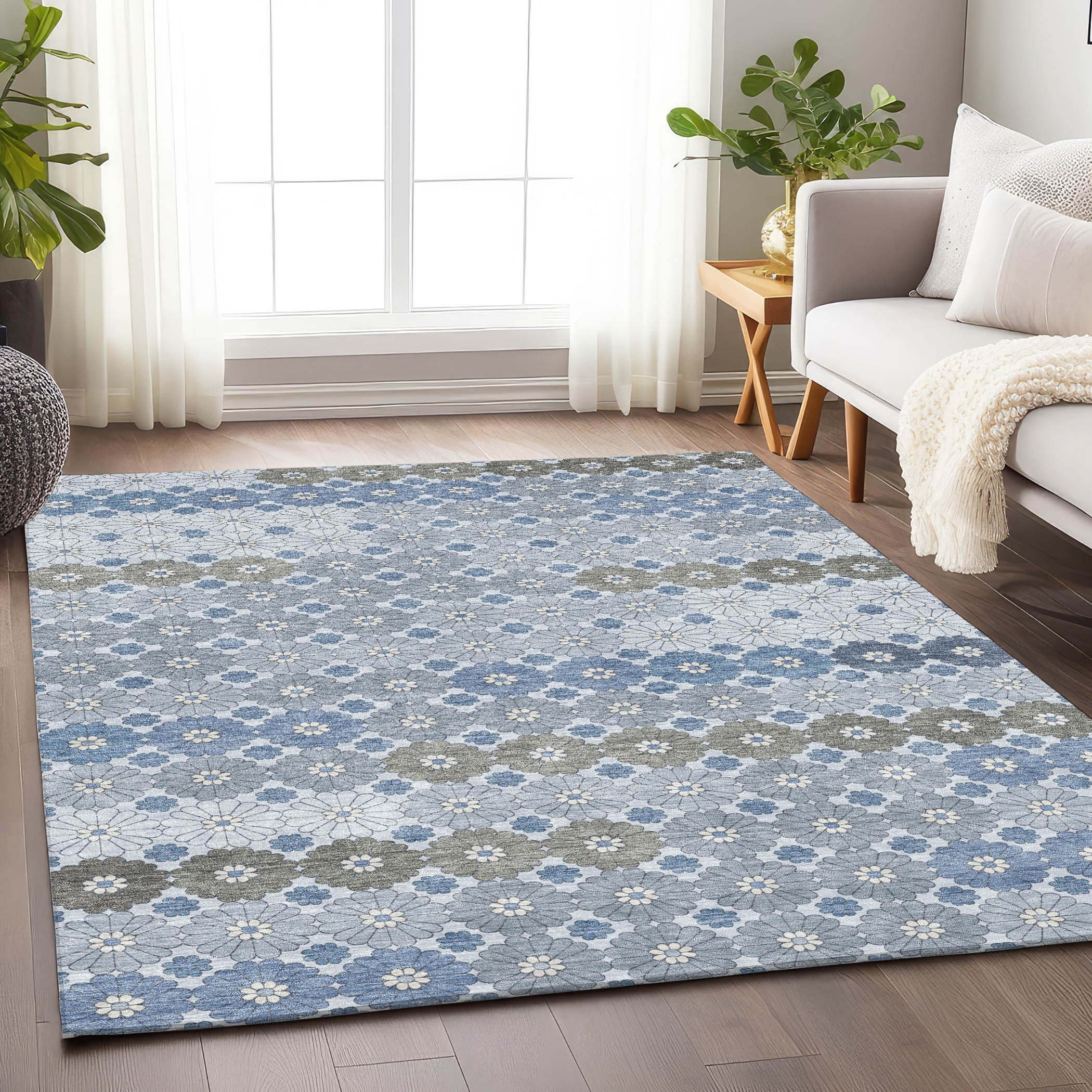 Machine Washable Indoor/ Outdoor Floral Mosaic Chantille Rug
