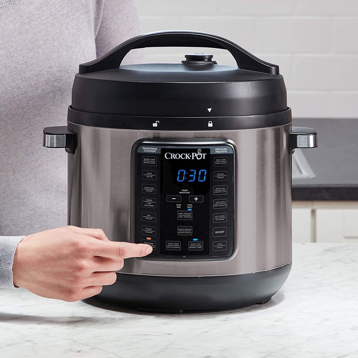 8 Quart Multi Use XL Express Crock Programmable Slow Cooker and Pressure Cooker with Manual Pressure