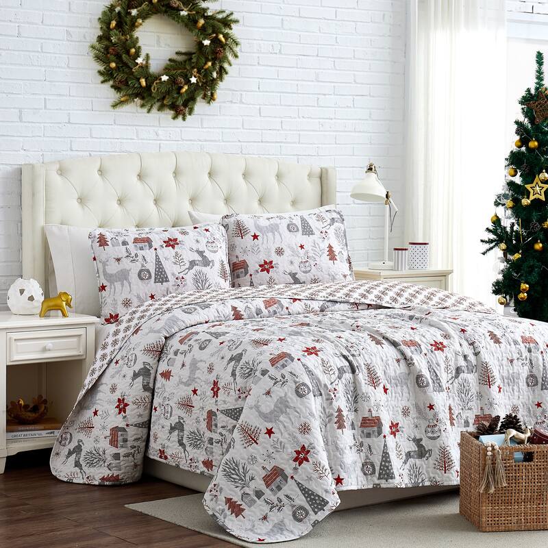 Holly Jolly Lane Oversized Reversable Quilt Set
