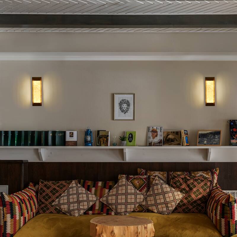 Modern 1-Light LED Antique Gold Wall Sconce Flush Mount Vanity Light - W5.1" x L15.7"