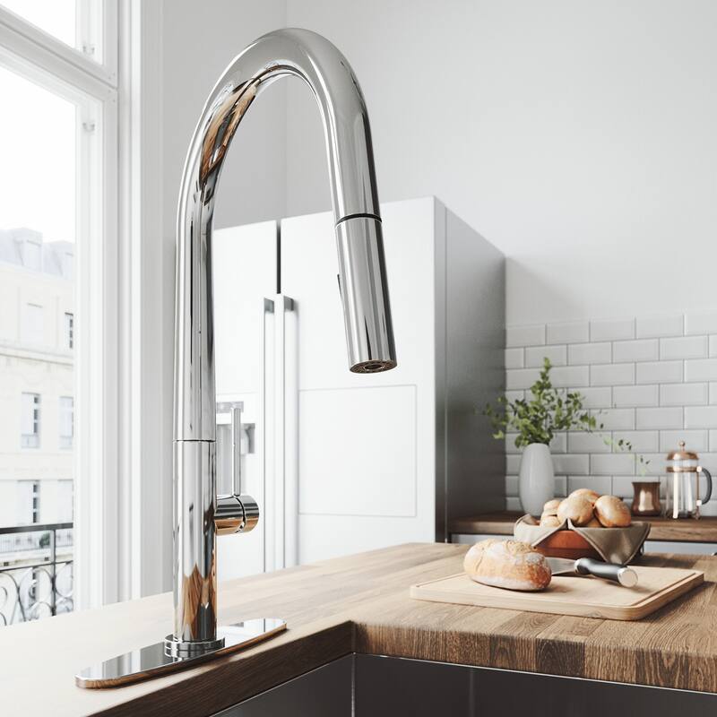 VIGO Greenwich Pull-Down Spray Kitchen Faucet