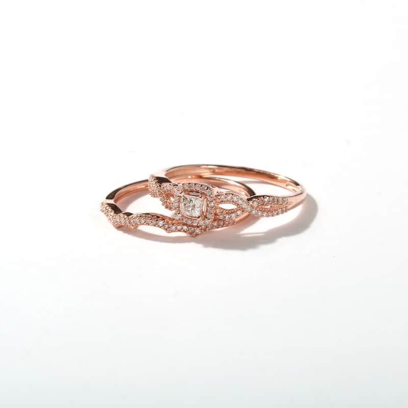 3/8ct TDW Diamond Twisted Halo Bridal Set in 10K Gold for Women