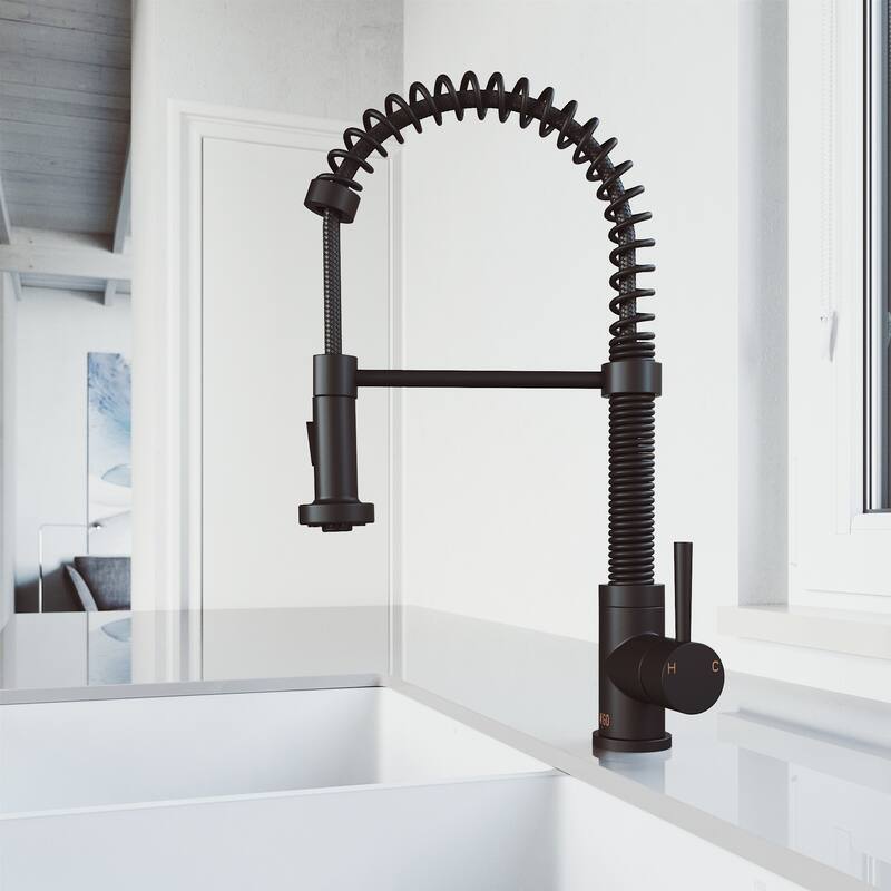 VIGO Edison 19" H Single Handle Pull-Down Sprayer Kitchen Faucet - Without Extras - Matte Black
