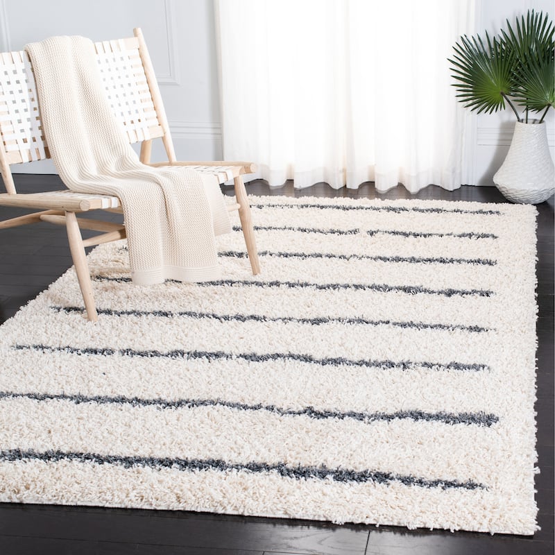 SAFAVIEH Venus Shag Zoea 1.75-inch Thick Rug - 5'3" x 7'6" - Ivory/Dark Grey